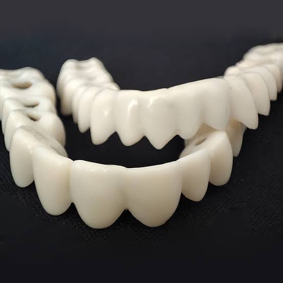Removable Dental Veneers – Instant Smile & Natural-Looking Teeth Cover